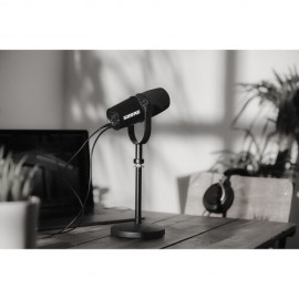 Shure MV7 Podcast Microphone (Black)