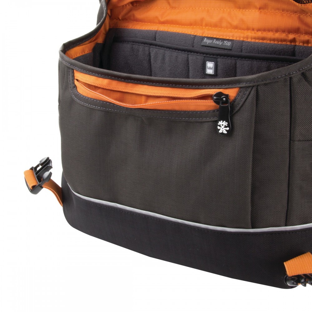 Crumpler proper roady 7500 outlet