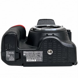 NIKON D5600 DSLR CAMERA (used)